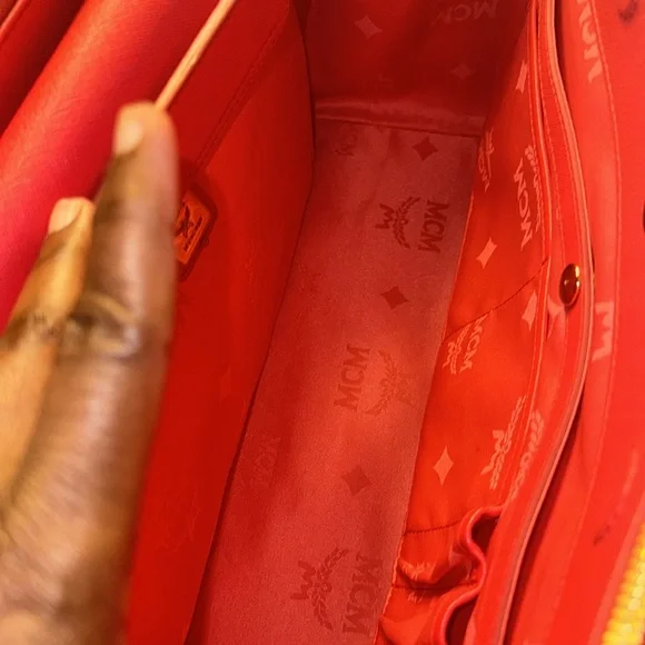 Authentic MCM Nouvo Saffiano Handbag missing Cross Body Strap EUC in Tomato Red - Picture 5 of 17